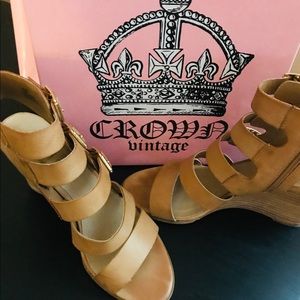 Crown Vintage Gladiator Wedge Sandals, 6.5M